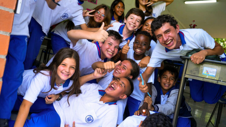 Celebramos el primer lugar en ciencias con gran alegría